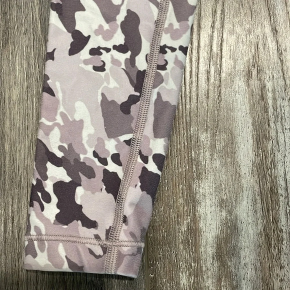 Athleta girl high rise printed chit chat tight in purple camo XS/6 - Picture 3 of 9